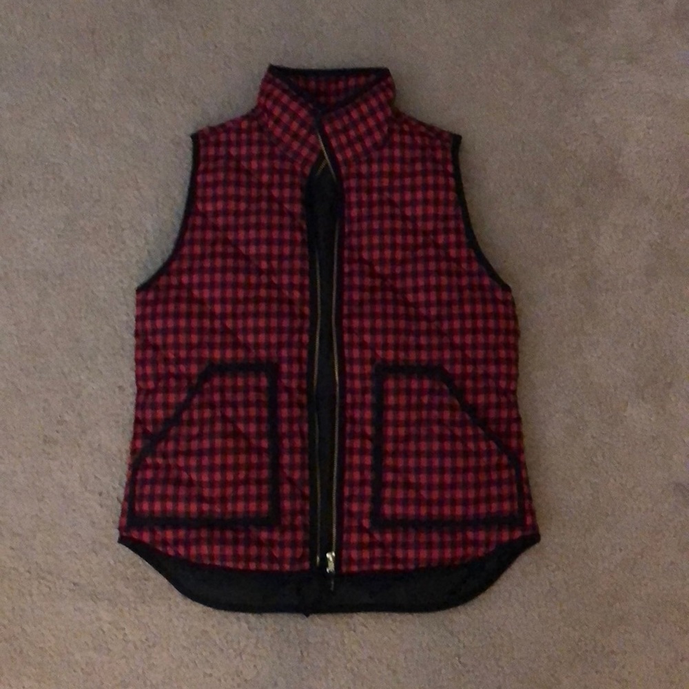 Classic J Crew red/Black puffer vest size S